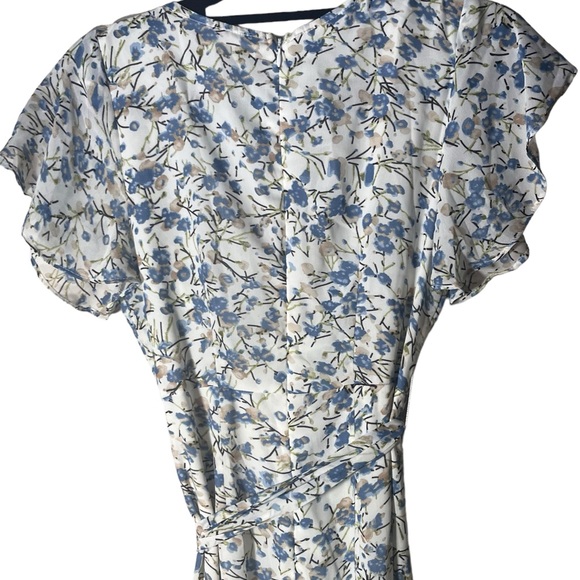 Essue Size Small Flowy V Neck Floral Print - Picture 2 of 10